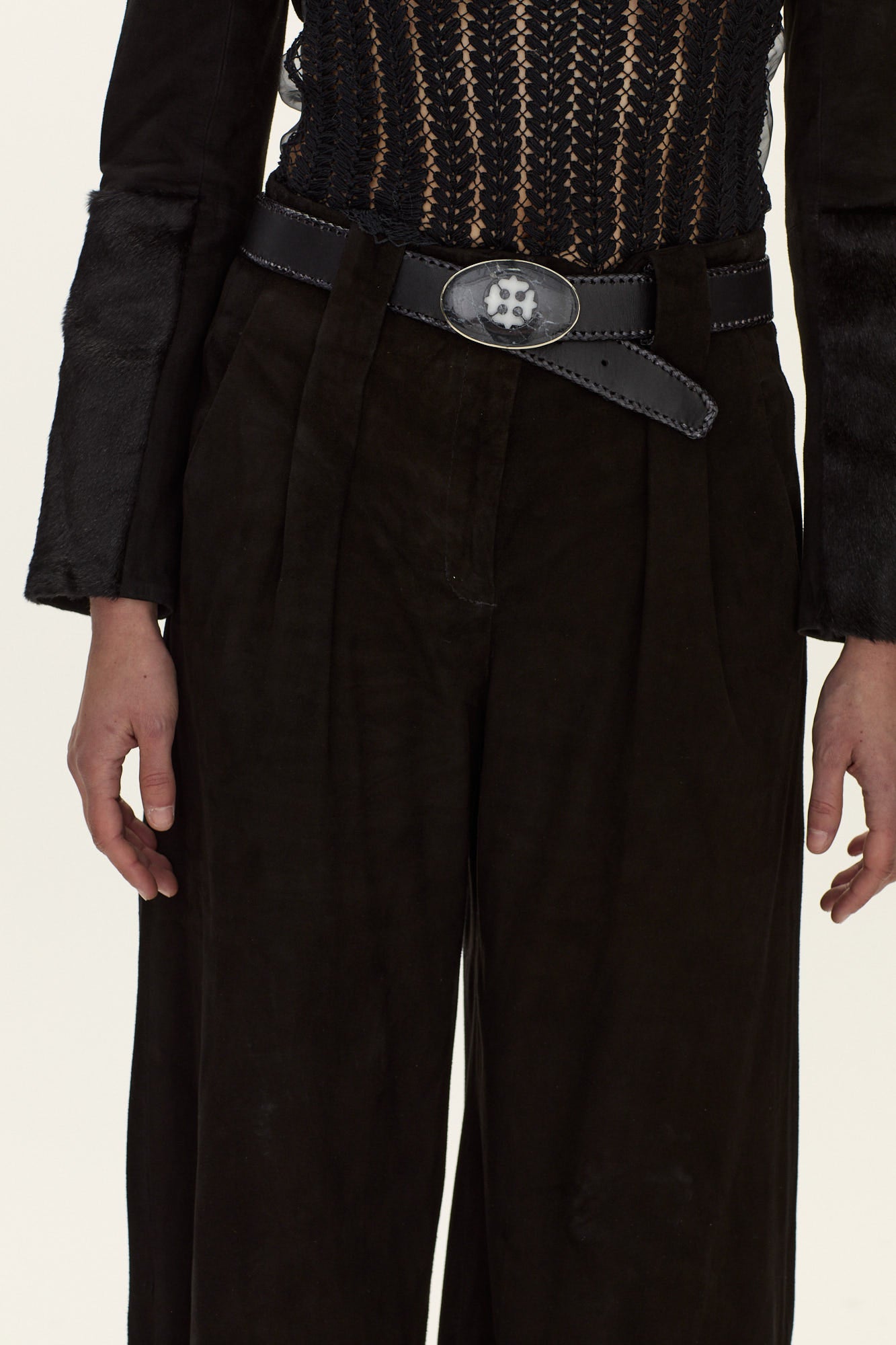 Oval Cruz Leather Belt