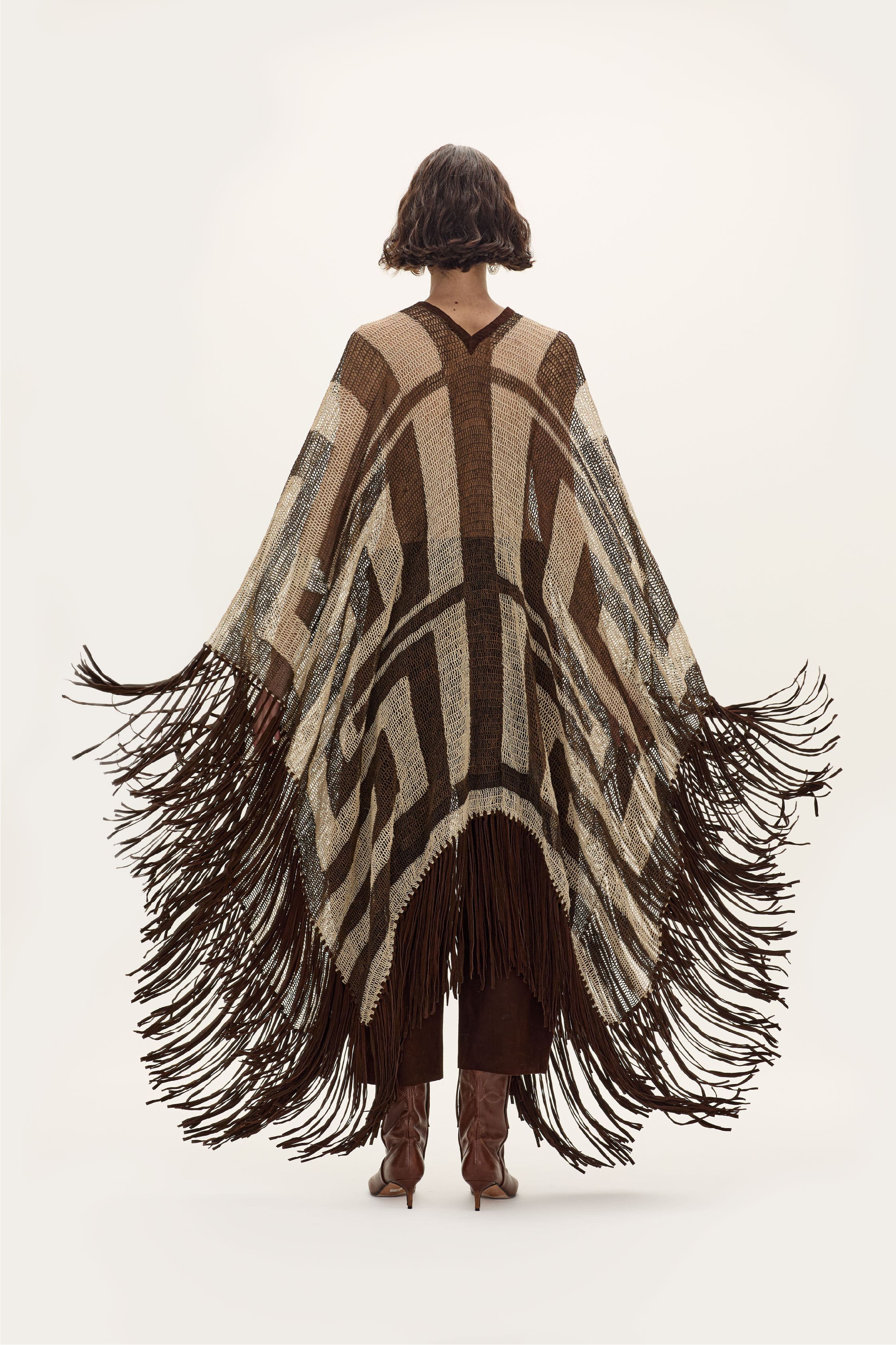 Viento Large Poncho in Chaguar