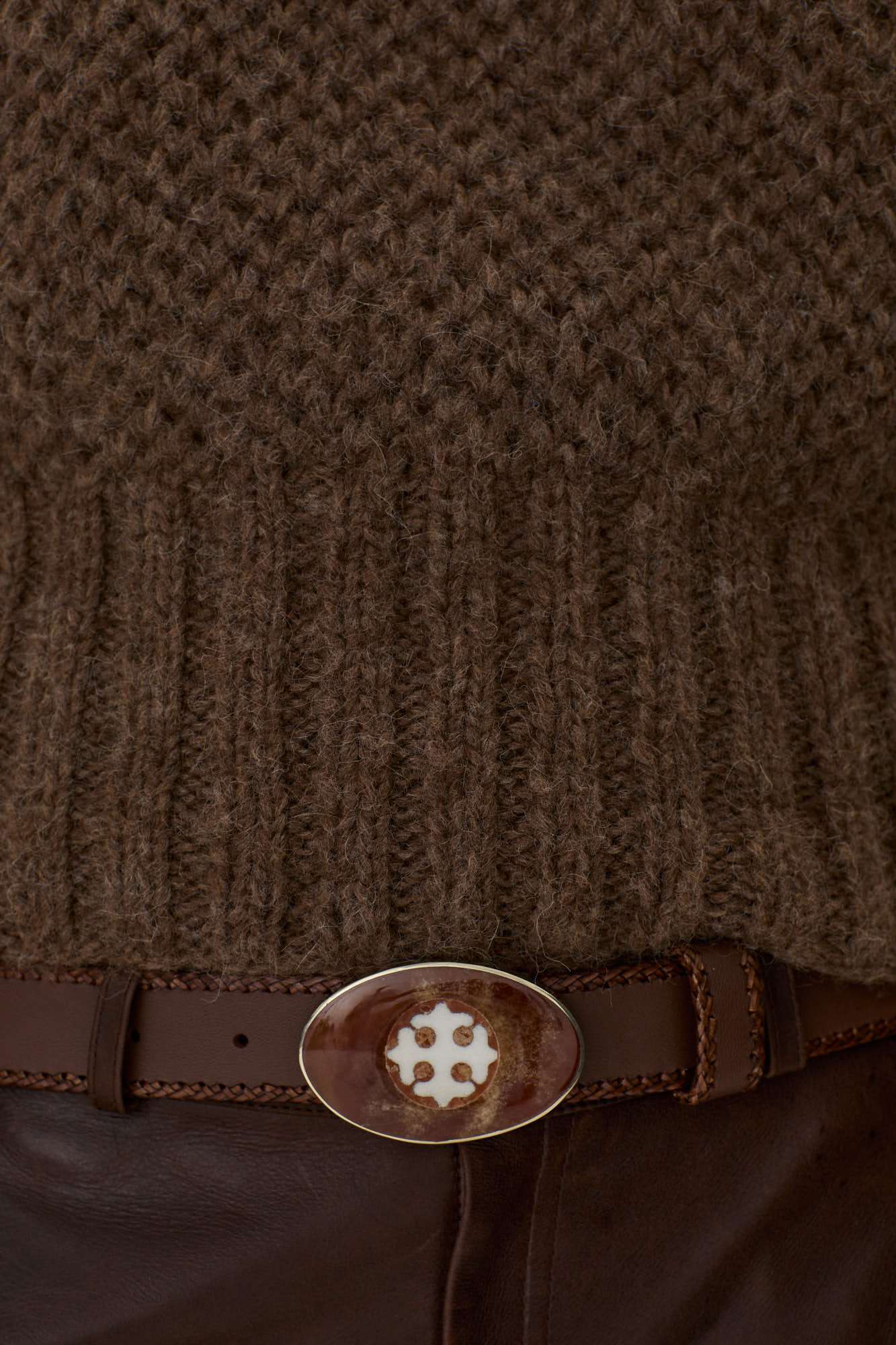 Oval Cruz Leather Belt